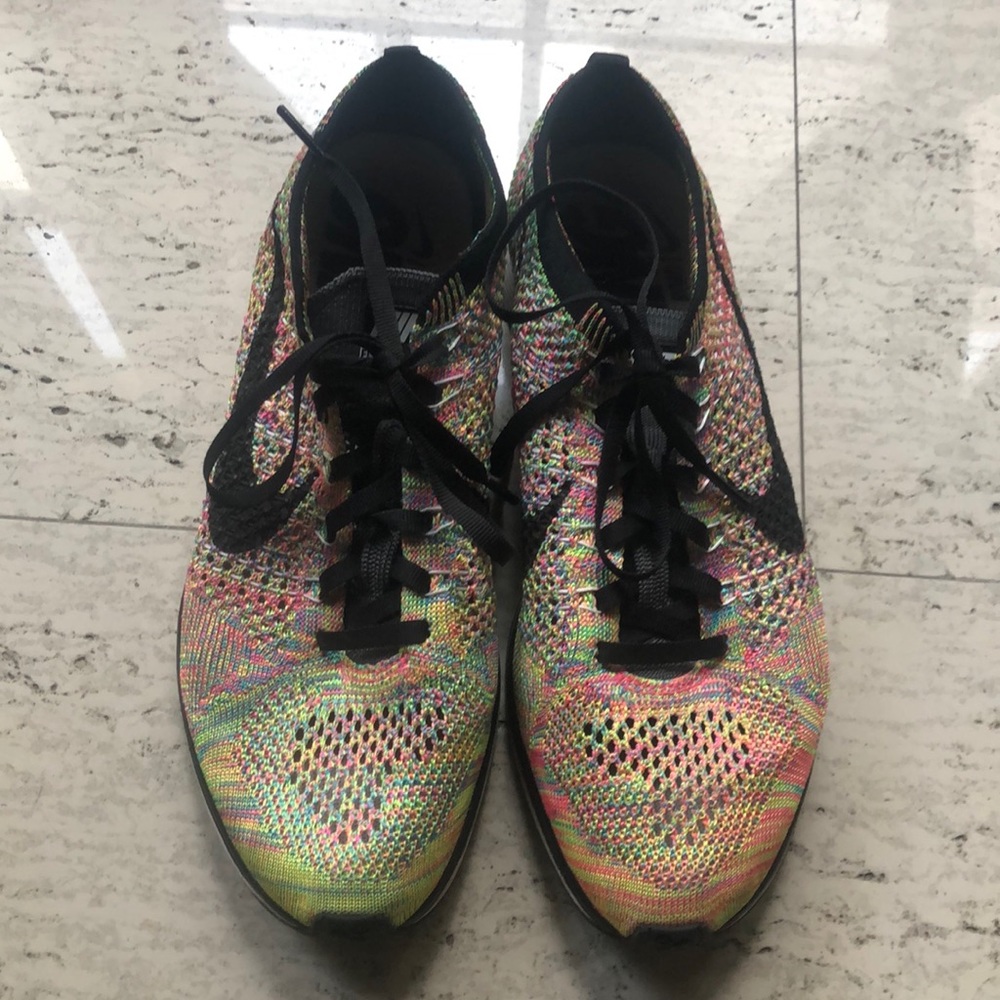 Nike flyknit Racer - men’s 7.5/ women’s 9